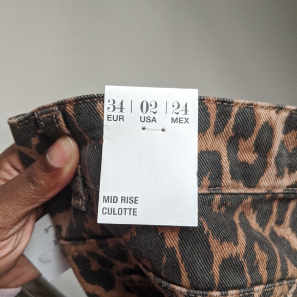 Leopard Print Culotte Jeans - Picture 7 of 9